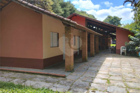 Chácara à venda com 5 quartos, sendo 4 suítes, em Week-end, Jarinu, SP