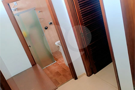 Casa à venda com 5 quartos, sendo 4 suítes, em Jardim Armênia, Mogi das Cruzes, SP