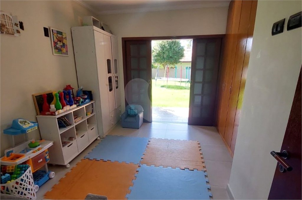 Casa à venda com 4 quartos, sendo 2 suítes, no condomínio Vivendas do Lago, Sorocaba - SP