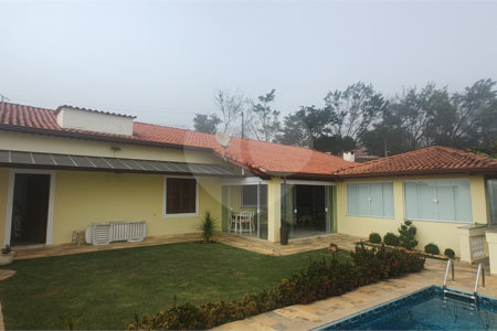 Chácara à venda com 3 quartos, sendo 1 suíte,  no Centro, Nazaré Paulista, SP