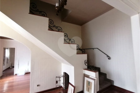 Sobrado à venda com 5 quartos, sendo 1 suíte, em Vila Mariana, São Paulo, SP