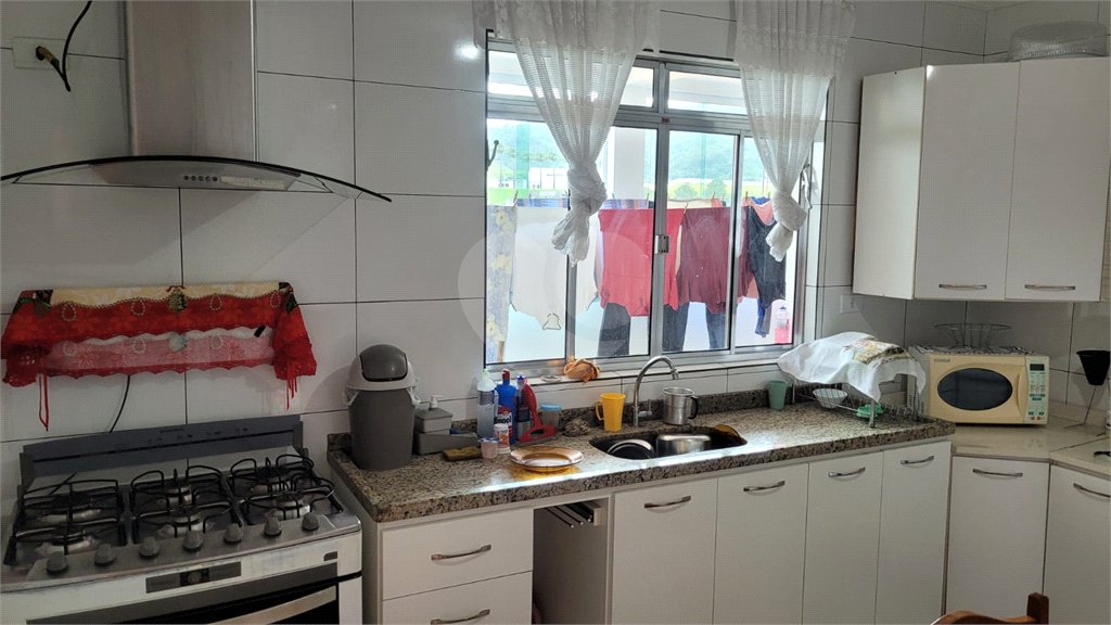 Casa à venda com 6 quartos, sendo 2 suítes, em Laranjeiras, Caieiras, SP