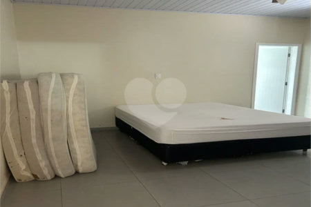 Sítio à venda com 5 quartos, sendo 2 suítes,  em Marmeleiro, São Roque, SP