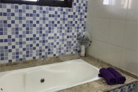 Chácara à venda com 4 quartos, sendo 3 suítes, em Monterrey, Louveira, SP