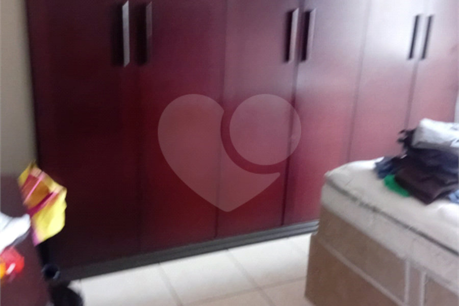 Sobrado à venda com 3 quartos, sendo 1 suíte, em Tremembé, São Paulo, SP