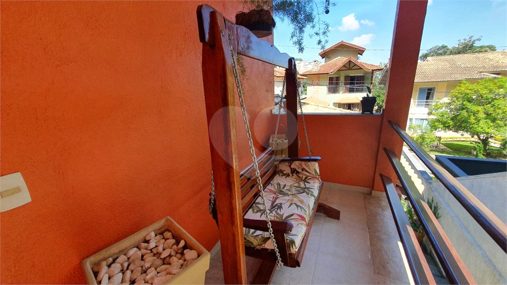 Casa à venda com 3 quartos, sendo 2 suítes, no condomínio Cond Jardim Itatinga, São Paulo - SP