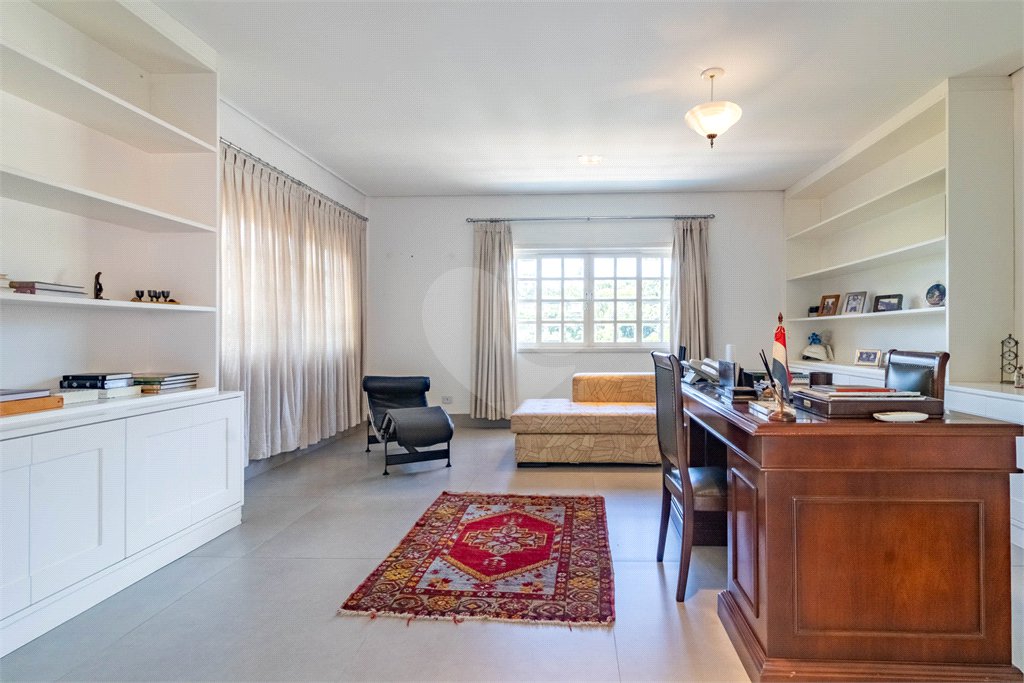 Casa à venda com 7 quartos, sendo 5 suítes,  em Morumbi, São Paulo, SP