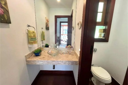 Casa à venda com 4 suítes no condomínio Quinta do Lago, Petrópolis - RJ