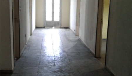Prédio à venda em Tremembé, São Paulo, SP