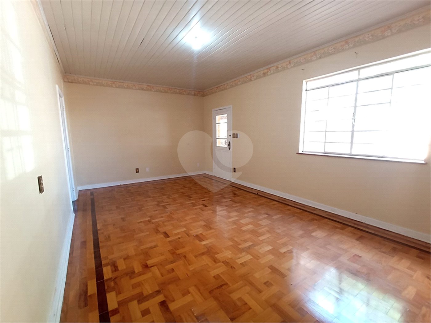 Casa à venda com 3 quartos, sendo 2 suítes,  no Centro, Itapetininga, SP