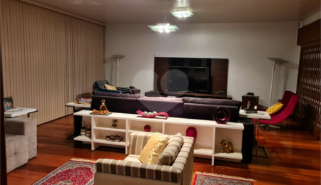 Apartamento à venda com 5 quartos, sendo 2 suítes, em Tijuca, Rio de Janeiro, RJ