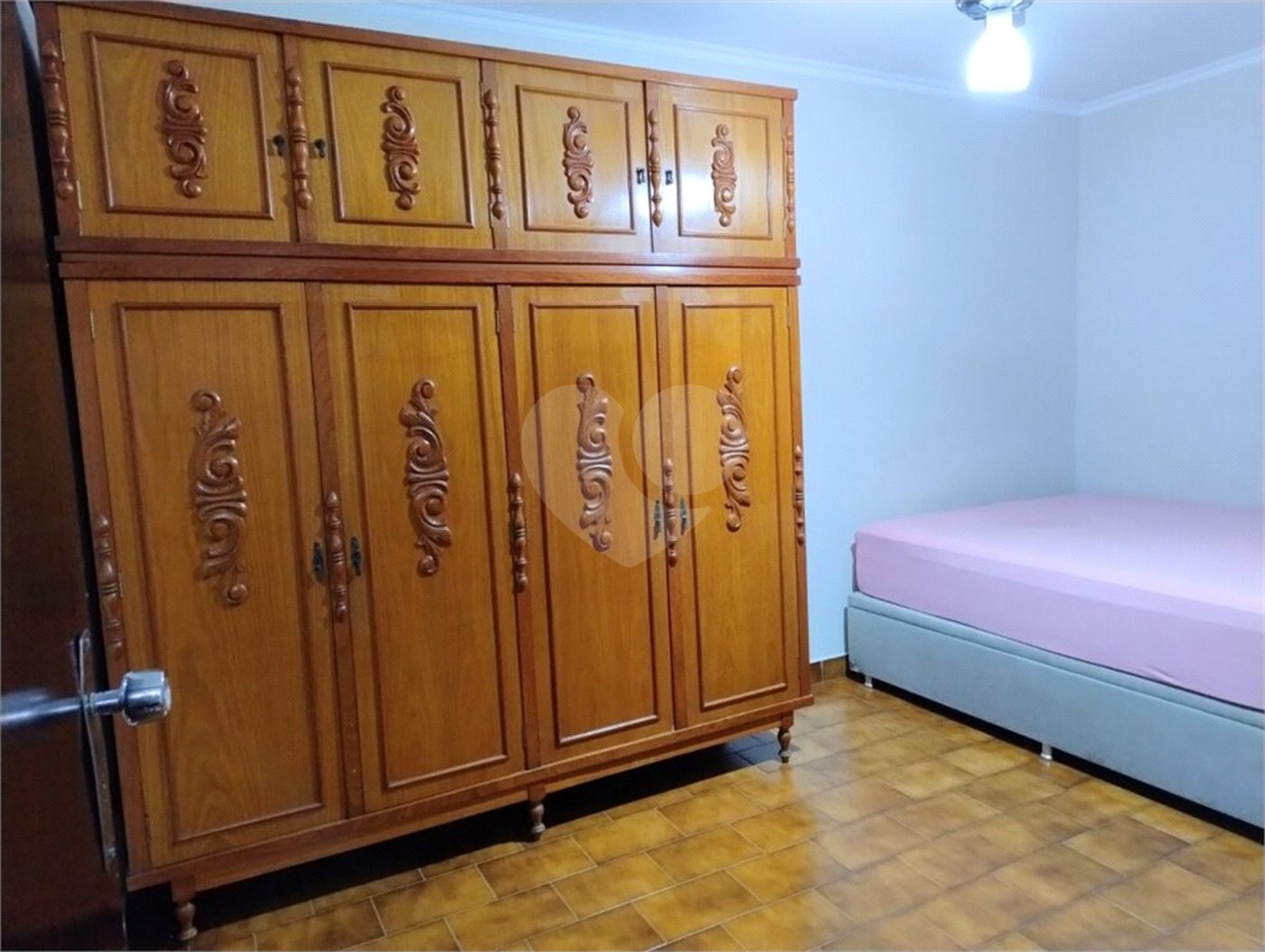 Casa à venda com 3 quartos, sendo 1 suíte, em Vila Mariana, Ribeirão Preto, SP