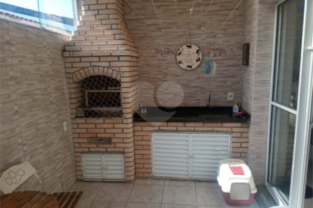 Casa à venda com 3 quartos, sendo 1 suíte, no condomínio Village St. Louis, São Paulo - SP