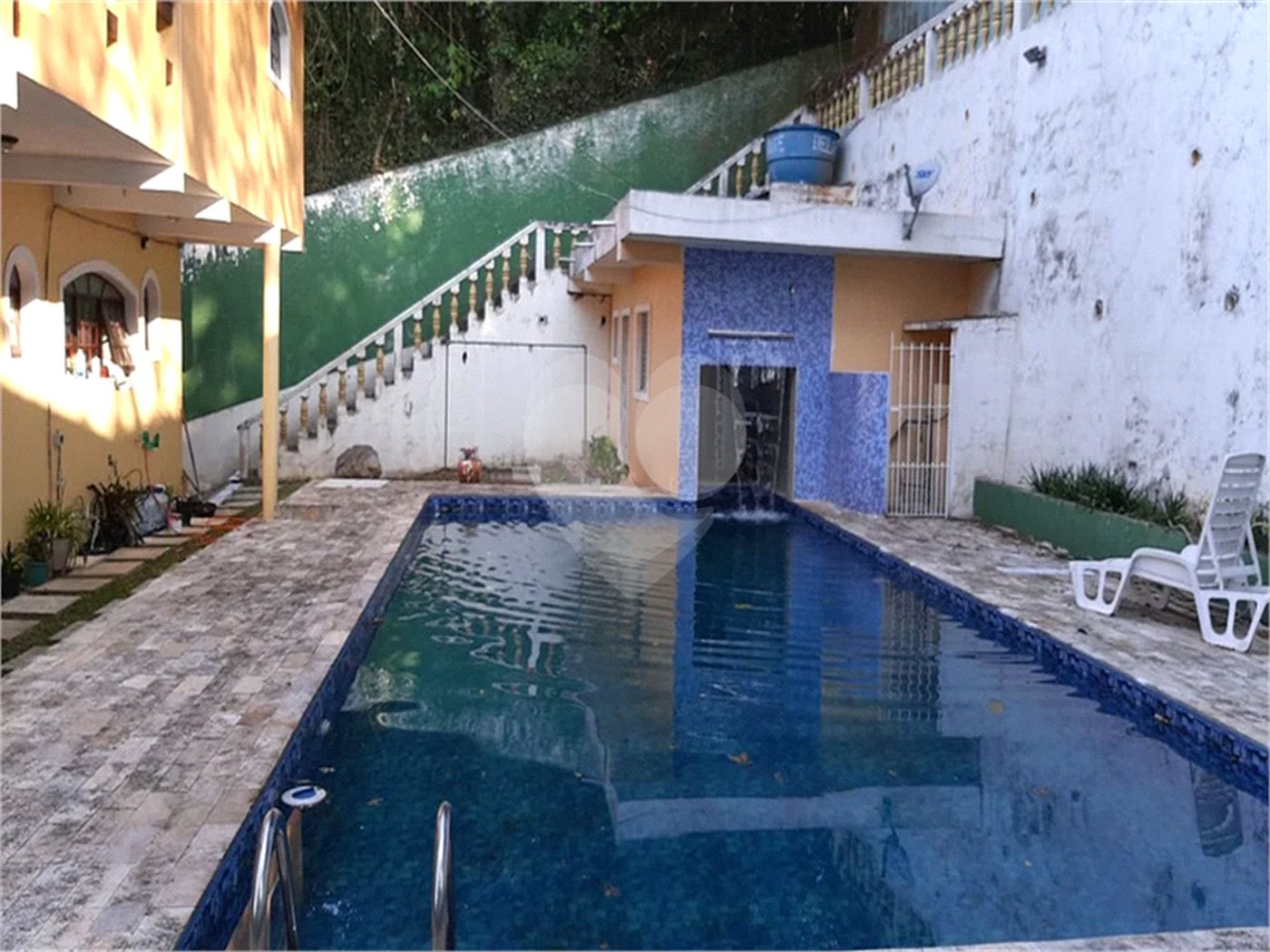 Casa à venda com 6 quartos, sendo 4 suítes, no condomínio Alpes da Cantareira, Mairiporã - SP
