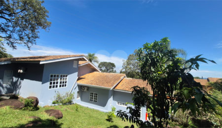 Casa para alugar com 3 quartos, sendo 1 suíte,  em Jardim Estância Brasil, Atibaia, SP