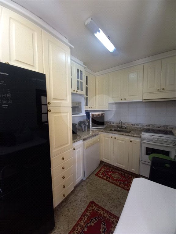 Casa à venda com 5 quartos, sendo 2 suítes, no condomínio Estância Marambaia, Vinhedo - SP