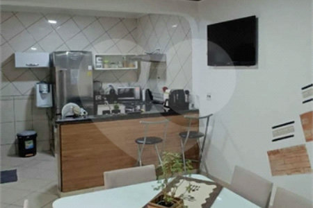 Sobrado à venda com 2 quartos, sendo 1 suíte, em Jardim Monte Cristo, Suzano, SP