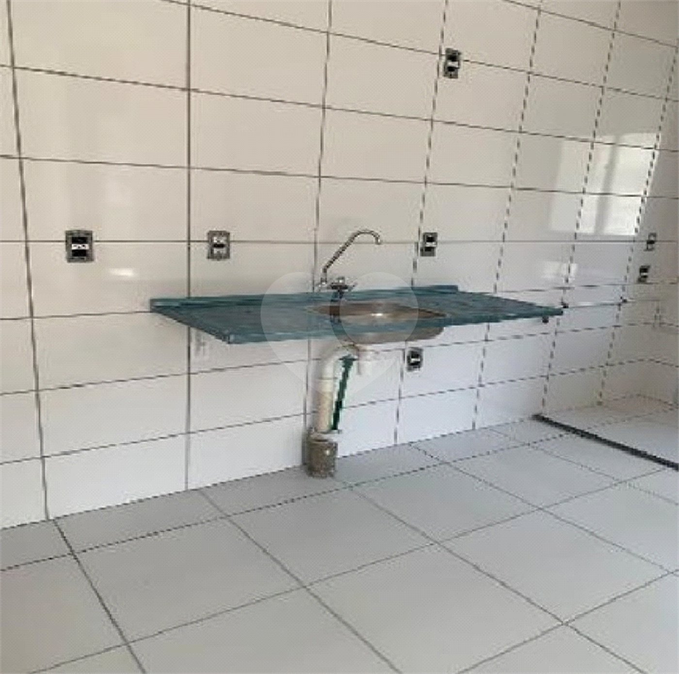 Apartamento à venda com 2 quartos em Vila Santo Antônio, Ferraz de Vasconcelos, SP