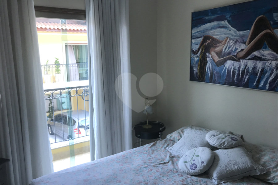 Casa à venda com 3 quartos, sendo 1 suíte, no condomínio Horto Residence, São Paulo - SP