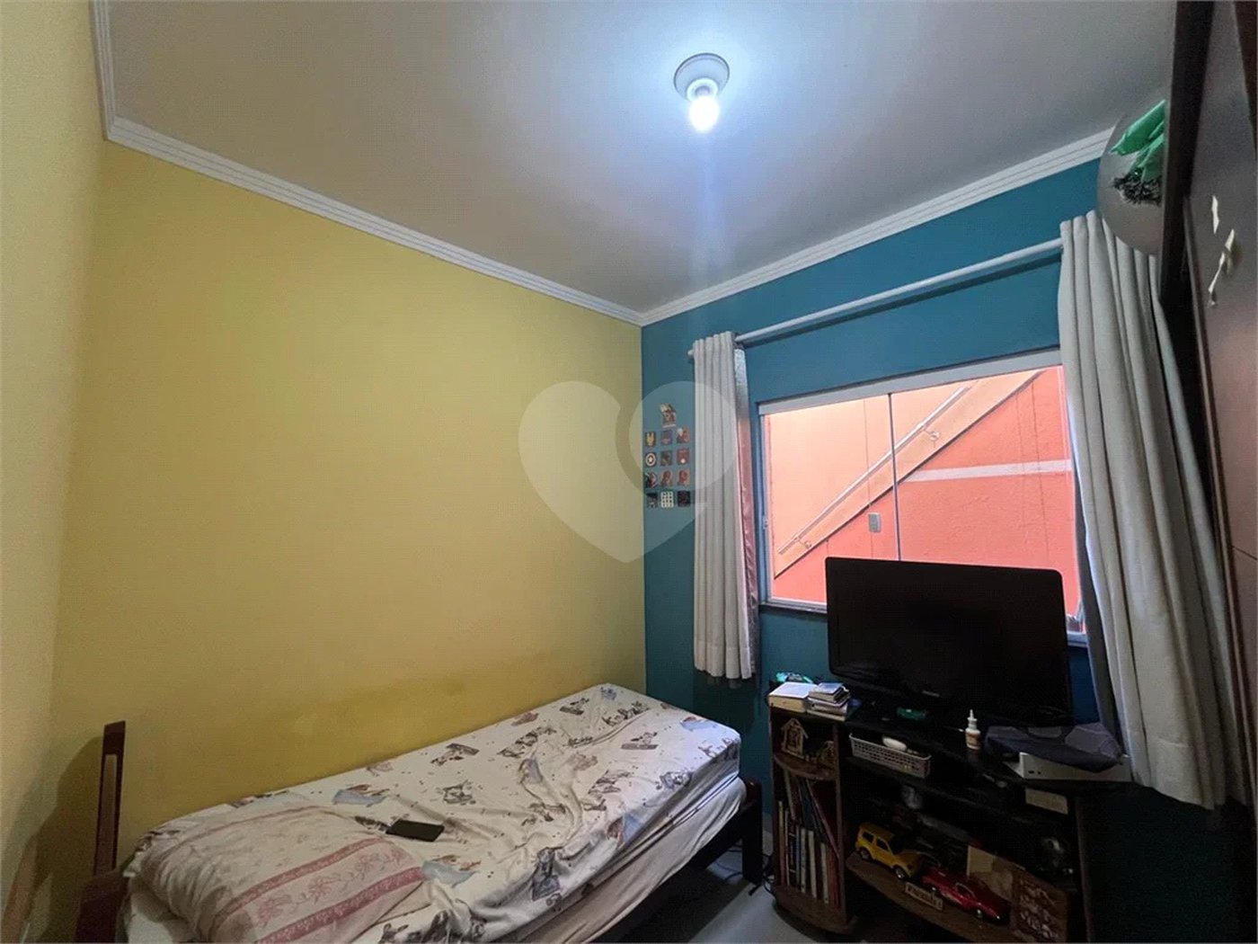 Casa ampla no bairro Terra Rica com 3 pavimentos e excelente estrutura.
