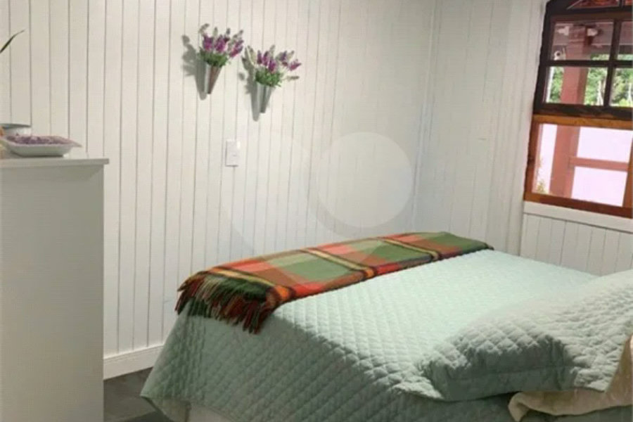 Casa com 3 dormitórios à venda em Águas de São Pedro