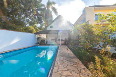 Casa à venda com 3 quartos, sendo 1 suíte,  em Chácara Monte Alegre, São Paulo, SP