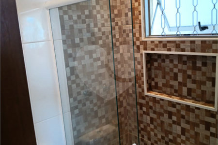 Casa à venda com 4 quartos, sendo 2 suítes,  em Vila Rei, Mogi das Cruzes, SP