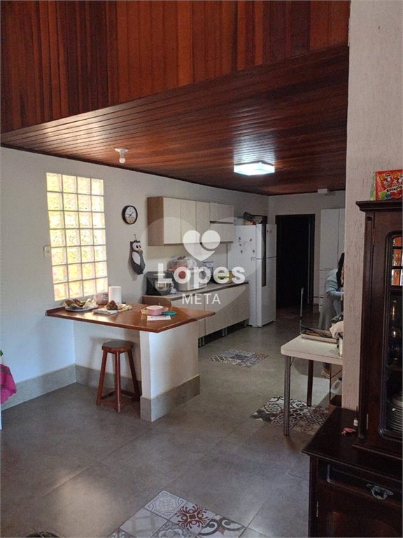 Chácara à venda com 5 quartos, sendo 3 suítes, em Loteamento Residencial Vista Linda, São José dos Campos, SP