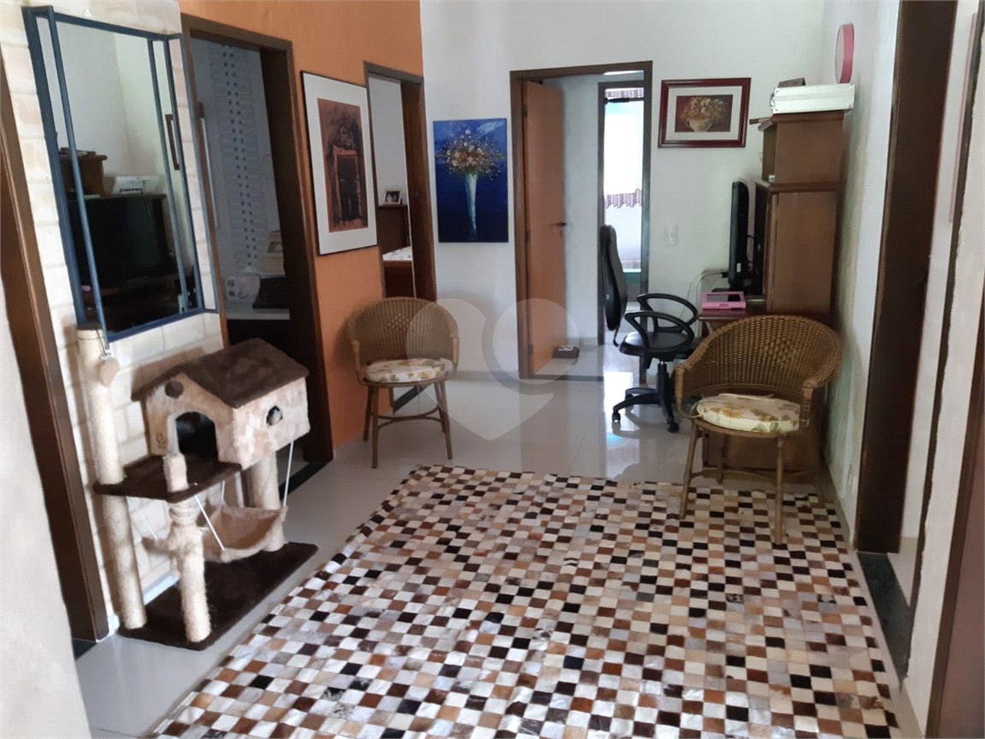 Casa à venda com 4 quartos, sendo 1 suíte, no condomínio Clube da Montanha, Atibaia - SP