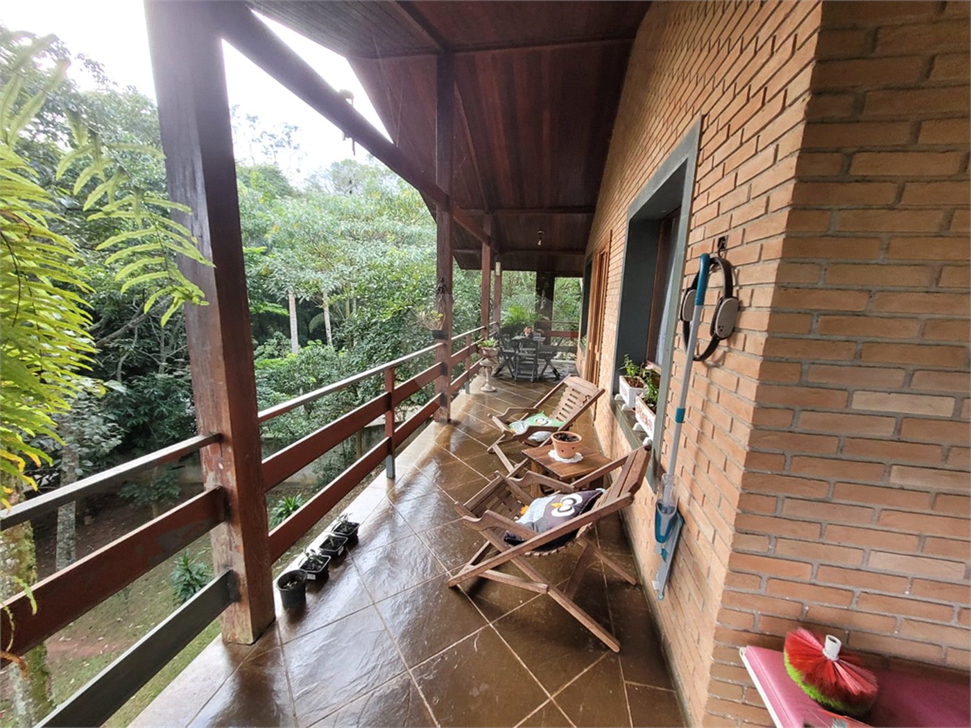 Sobrado à venda com 4 quartos, sendo 2 suítes, em Serra da Cantareira, Mairiporã, SP