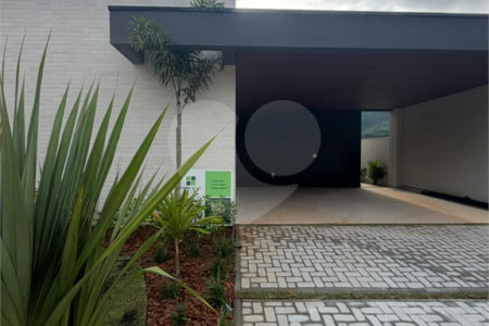 Casa à venda com 3 suítes no condomínio Ecoville Residence, Atibaia - SP