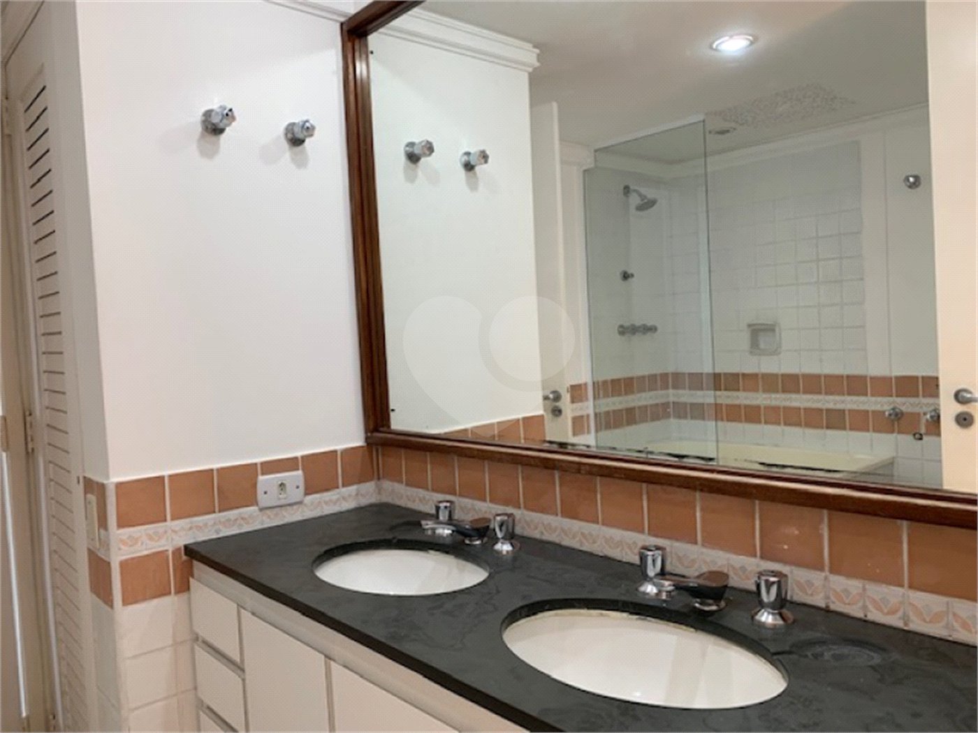 Apartamento à venda com 3 quartos, sendo 1 suíte, em Alto da Boa Vista, São Paulo, SP