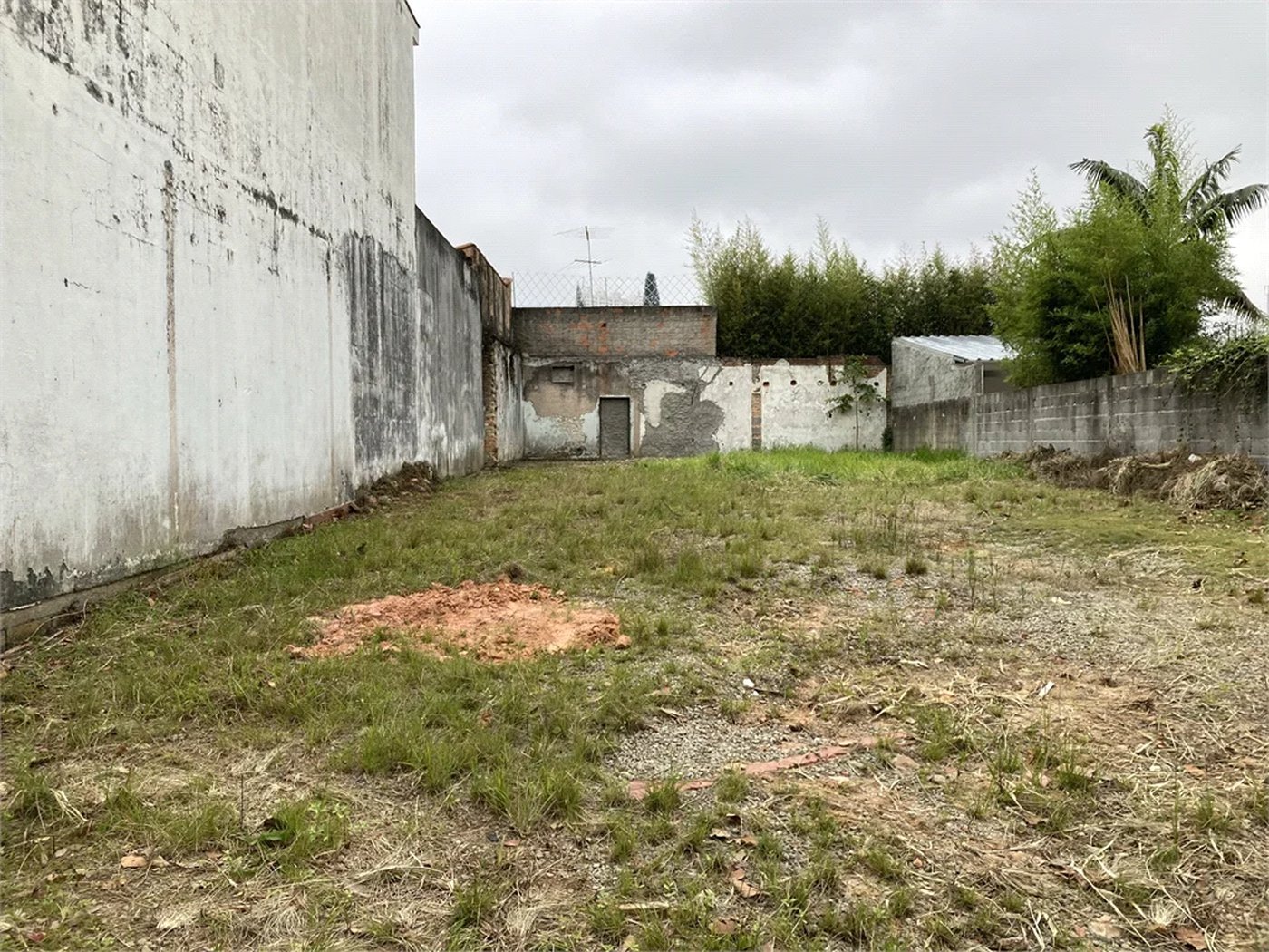 Terreno à venda em Jardim Esmeralda, São Paulo, SP
