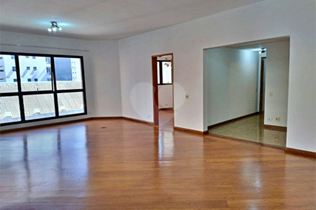 Apartamento à venda com 4 quartos, sendo 2 suítes,  em Indianópolis, São Paulo, SP