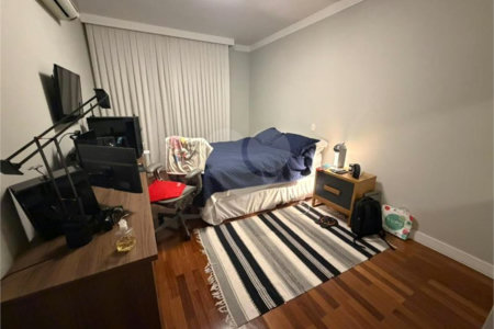 Apartamento à venda com 3 quartos, sendo 1 suíte,  em Cerqueira César, São Paulo, SP