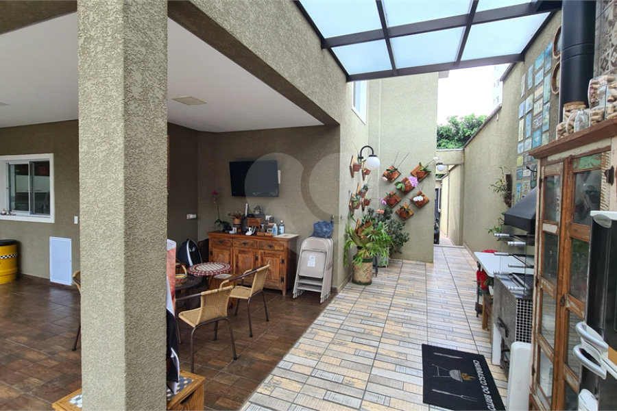 Sobrado à venda com 4 quartos, sendo 2 suítes, em Santa Teresinha, São Paulo, SP