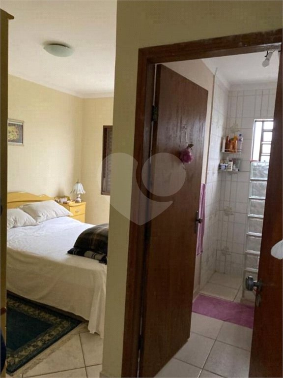 Casa de Vila à venda com 2 quartos, sendo 1 suíte, em Jardim Karolyne, Votorantim, SP