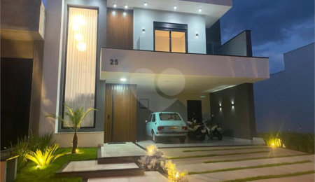 Casa à venda com 3 quartos, sendo 1 suíte, no condomínio Residencial Mantova, Indaiatuba - SP