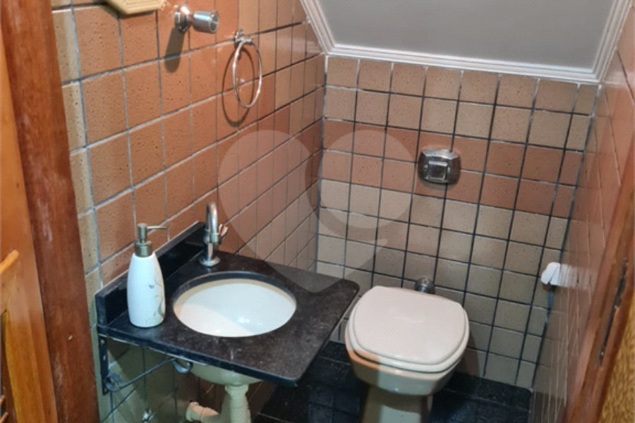 Sobrado à venda com 3 quartos, sendo 1 suíte, em Vila Tibagi, Guarulhos, SP