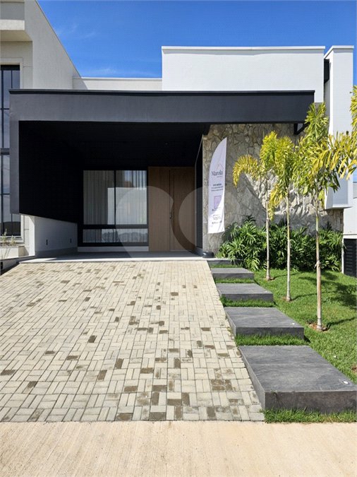 Casa à venda com 3 suítes no condomínio Residencial Dona Maria Candida, Indaiatuba - SP