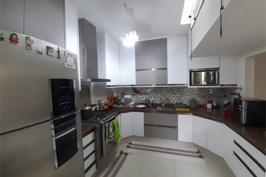 Casa à venda com 4 quartos, sendo 2 suítes,  em Jardim Floresta, São Paulo, SP