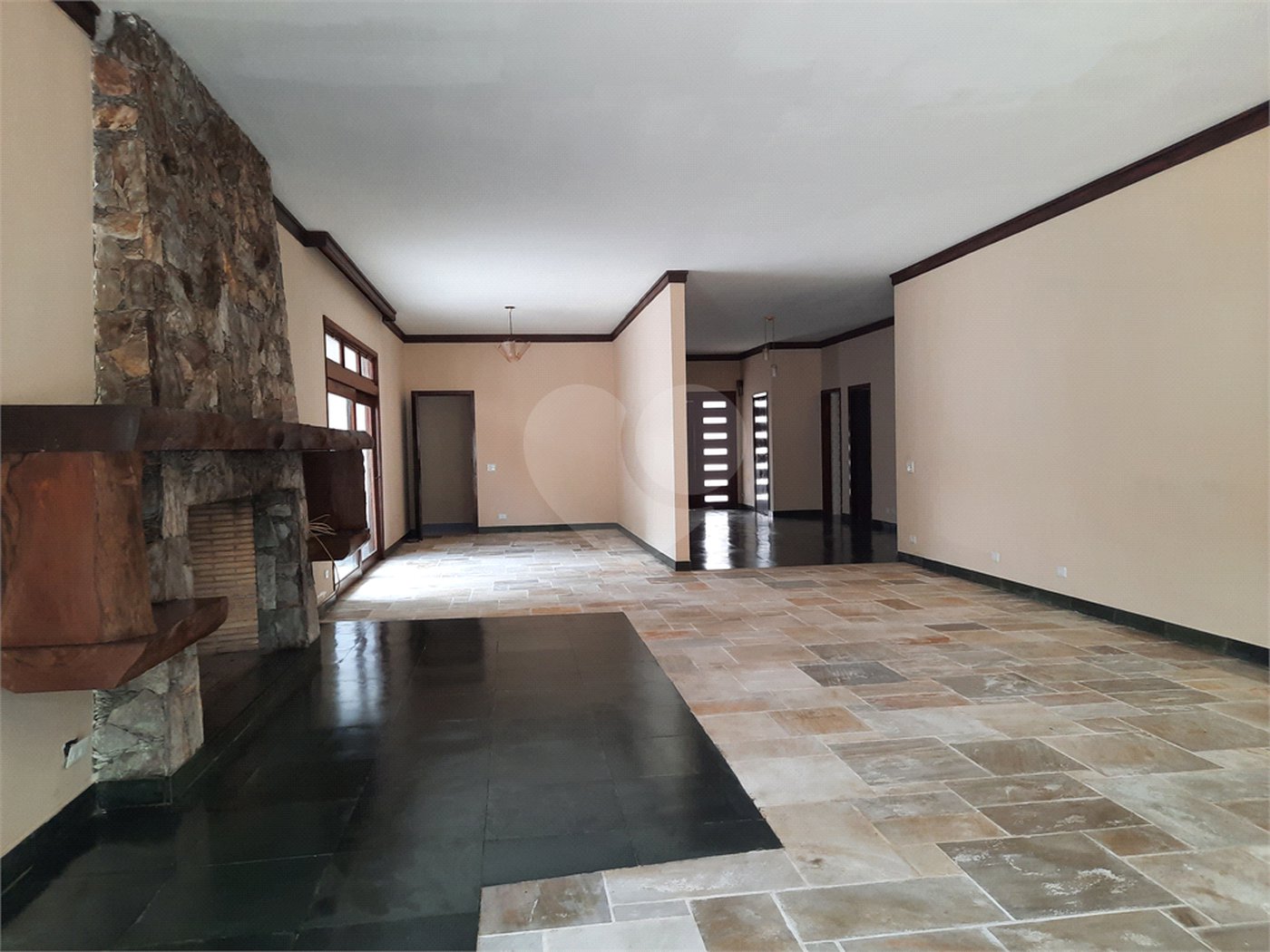 Casa Térrea à venda com 3 suítes em Interlagos, São Paulo, SP