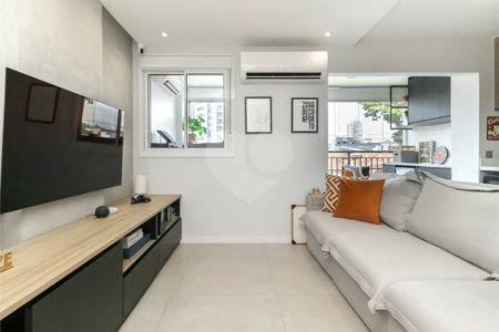 Apartamento à venda com 2 quartos, sendo 1 suíte, em Santo Amaro, São Paulo, SP