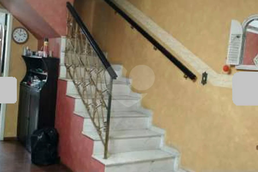 Sobrado à venda com 3 quartos, sendo 1 suíte, em Horto, São Paulo, SP