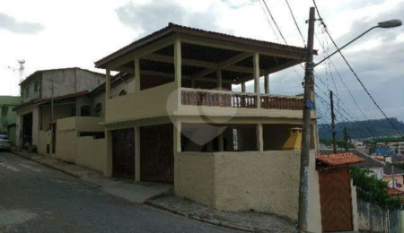 Casa à venda com 6 quartos, sendo 1 suíte,  em Freguesia do Ó, São Paulo, SP