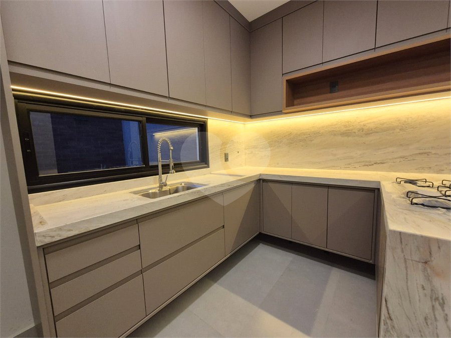 Casa à venda com 4 suítes no condomínio Residencial Dona Maria Candida, Indaiatuba - SP