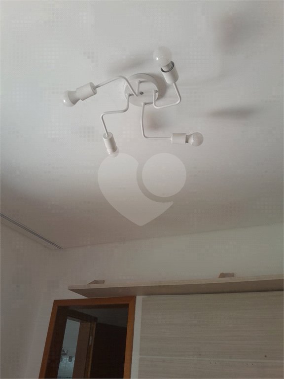 Casa à venda ou para alugar com 4 suítes em Chácaras São Carlos, Cotia, SP