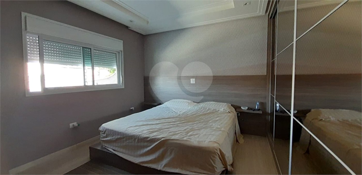 Sobrado à venda com 3 quartos, sendo 2 suítes,  em Vila Pires, Santo André, SP