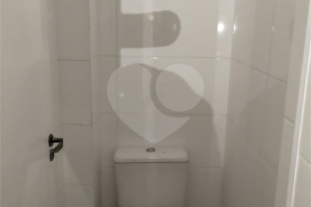 Sala à venda em Vila Bastos, Santo André, SP