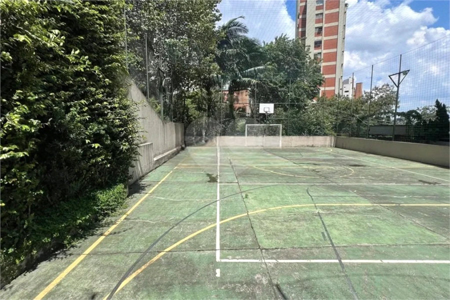 Apartamento à venda com 3 quartos, sendo 1 suíte,  em Vila Madalena, São Paulo, SP